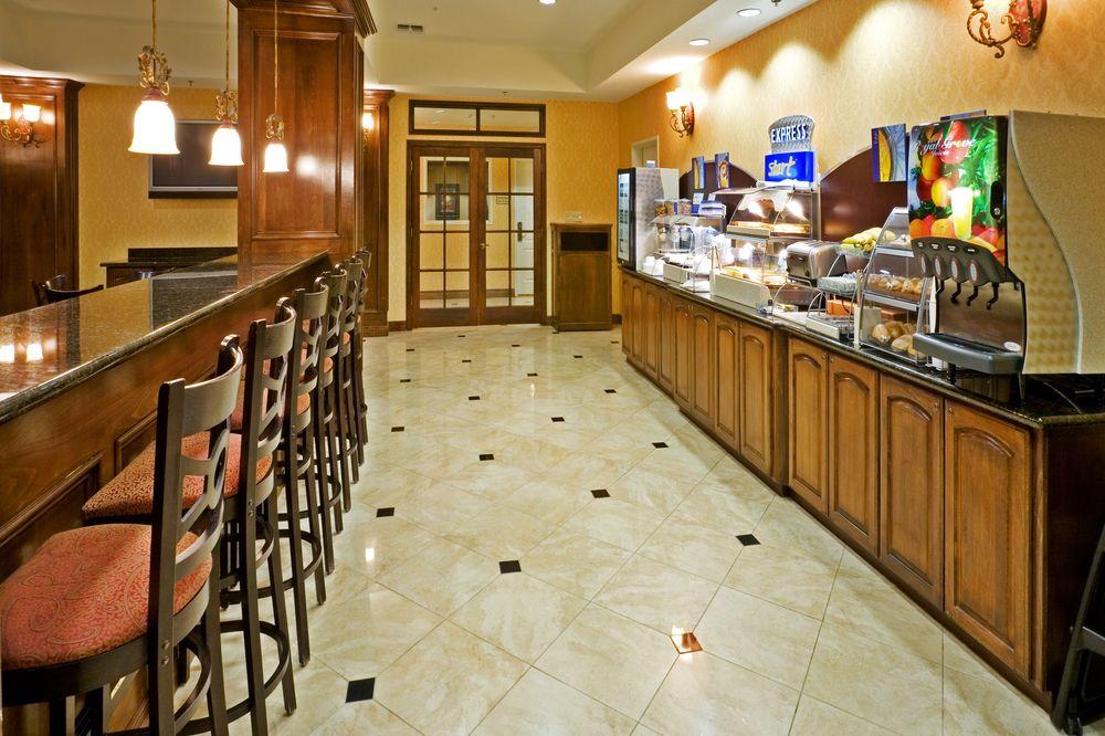 Clarion Pointe Sulphur Springs Ngoại thất bức ảnh