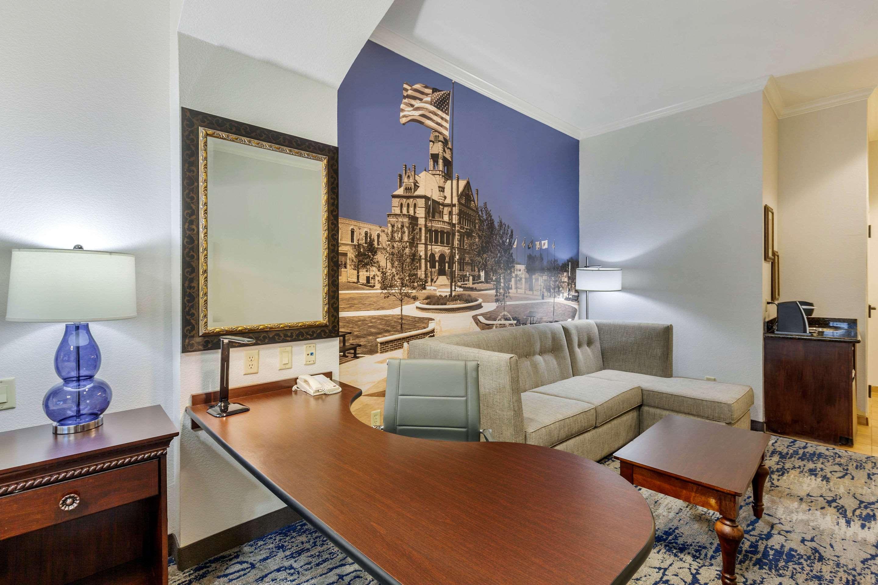 Clarion Pointe Sulphur Springs Ngoại thất bức ảnh