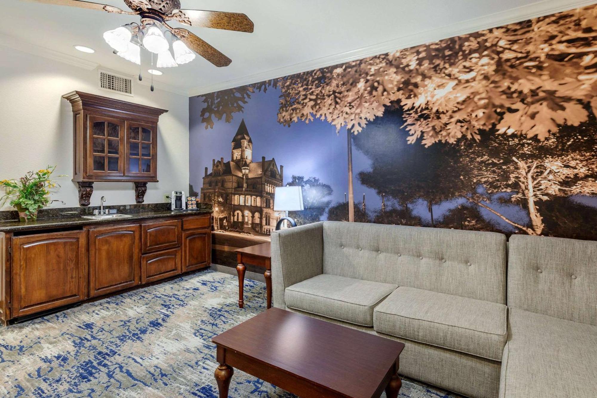 Clarion Pointe Sulphur Springs Ngoại thất bức ảnh