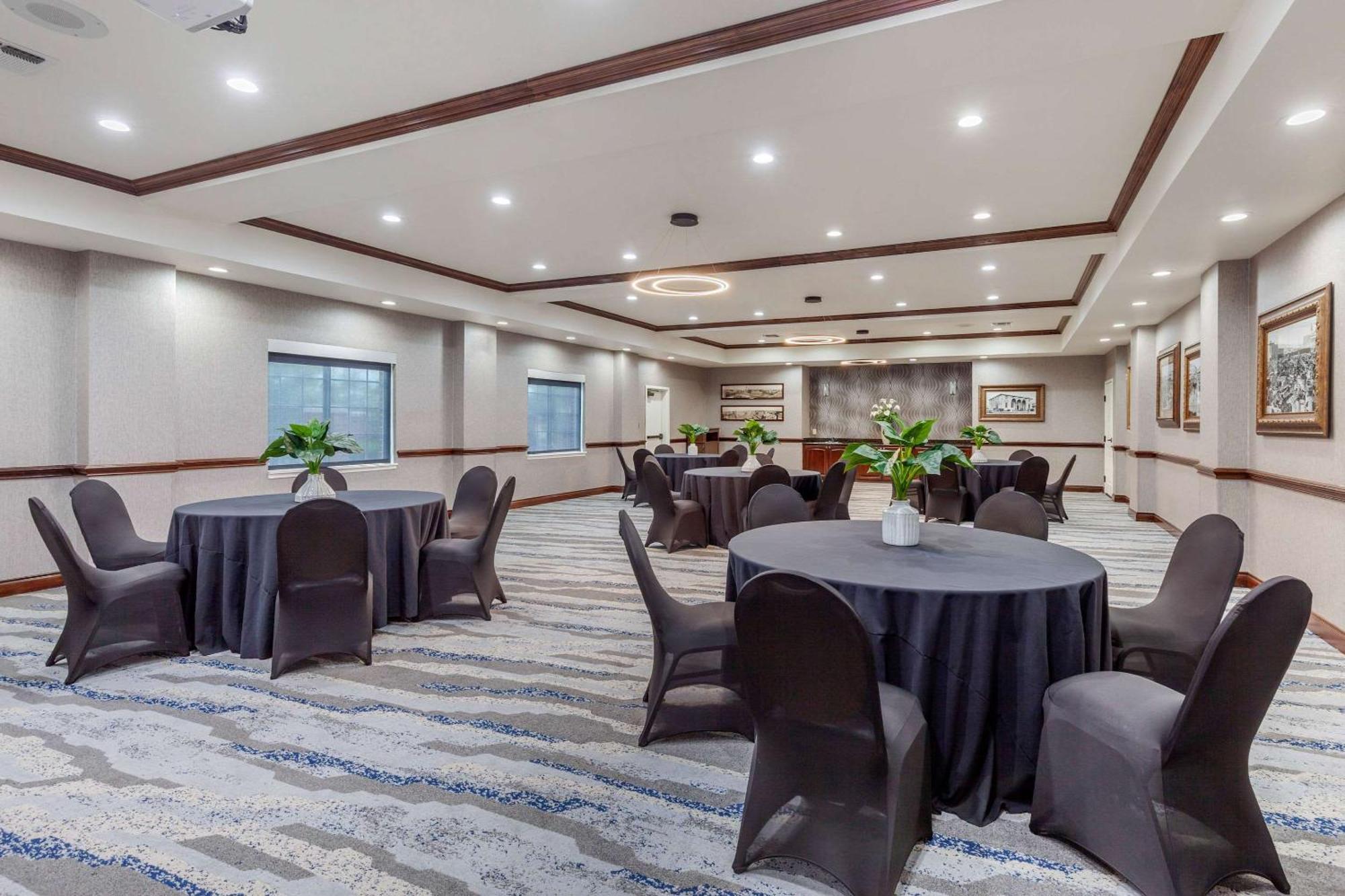 Clarion Pointe Sulphur Springs Ngoại thất bức ảnh
