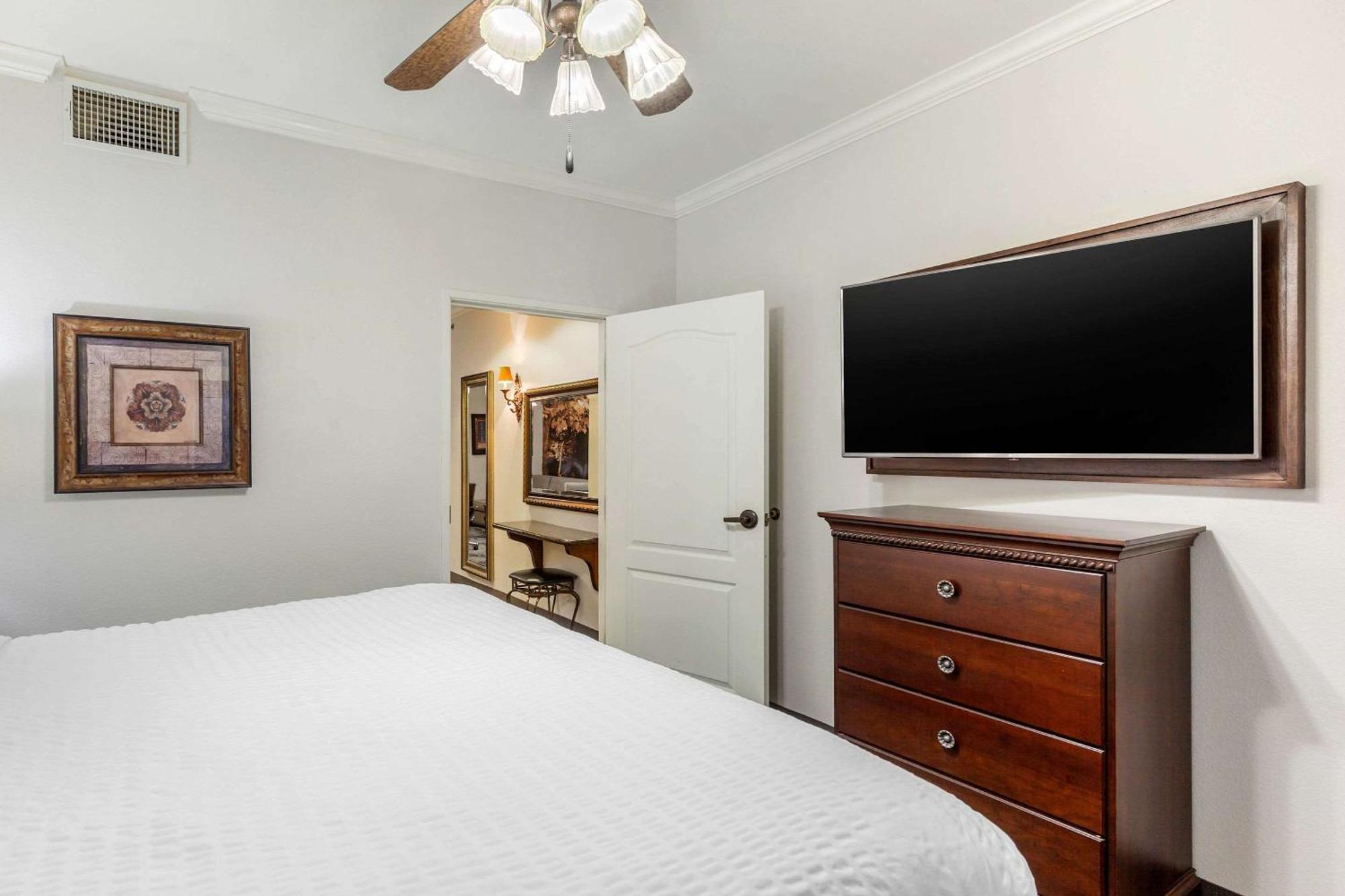 Clarion Pointe Sulphur Springs Ngoại thất bức ảnh