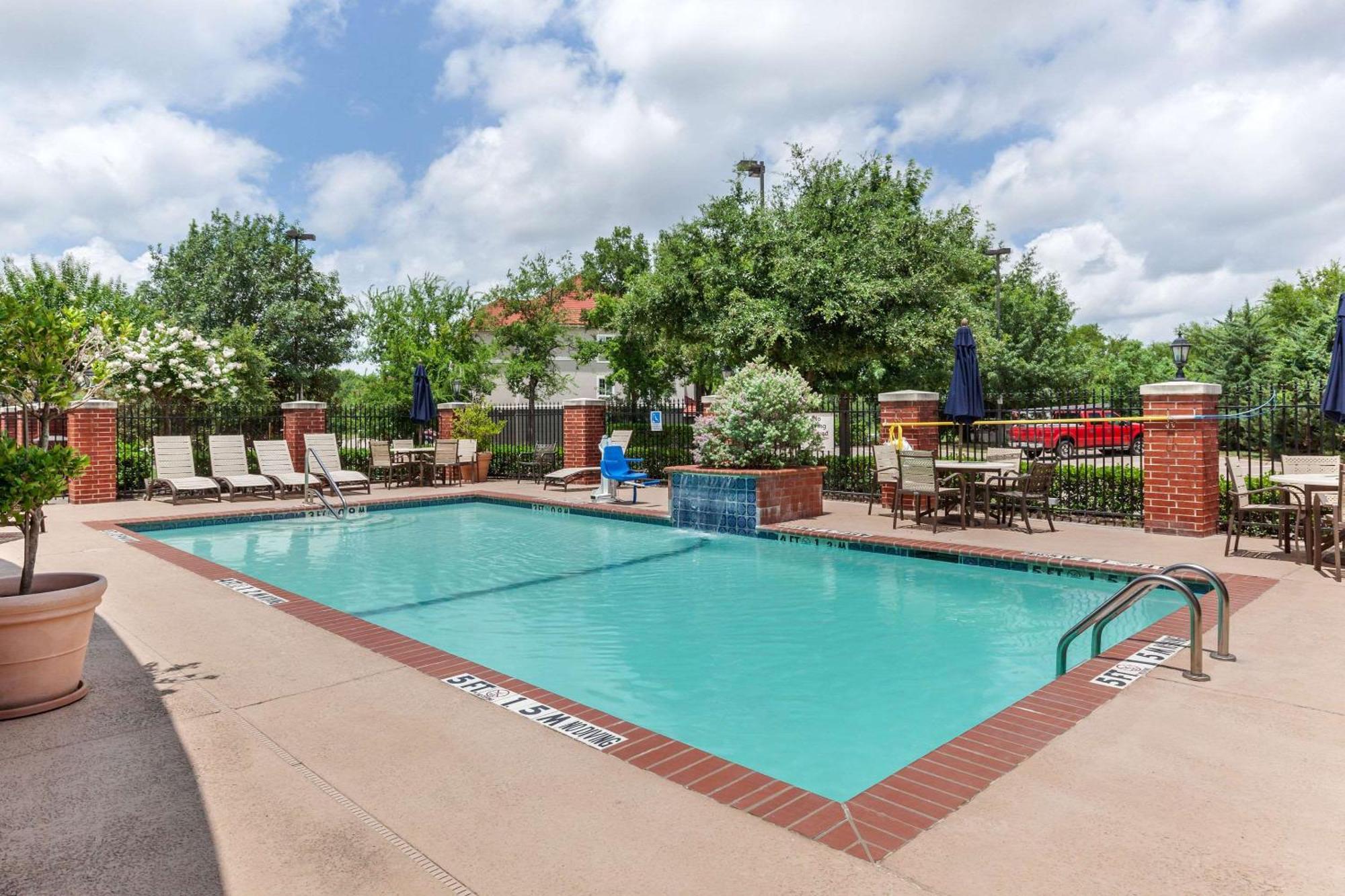 Clarion Pointe Sulphur Springs Ngoại thất bức ảnh